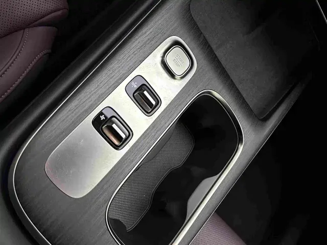 Xiaomi SU7 — Фото автомобиля 14