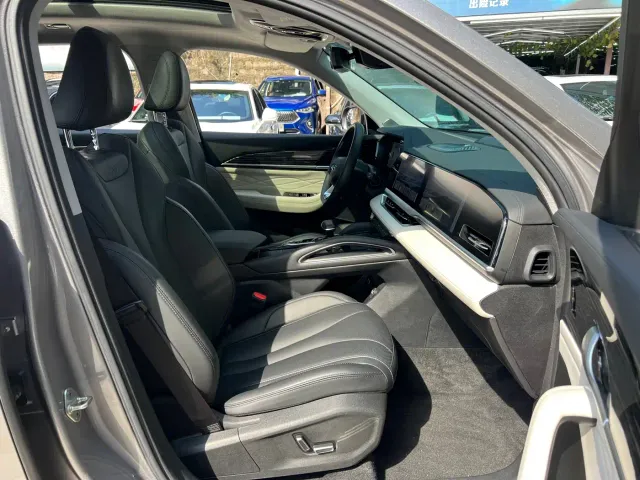 Geely Xingyue L — Фото автомобиля 11