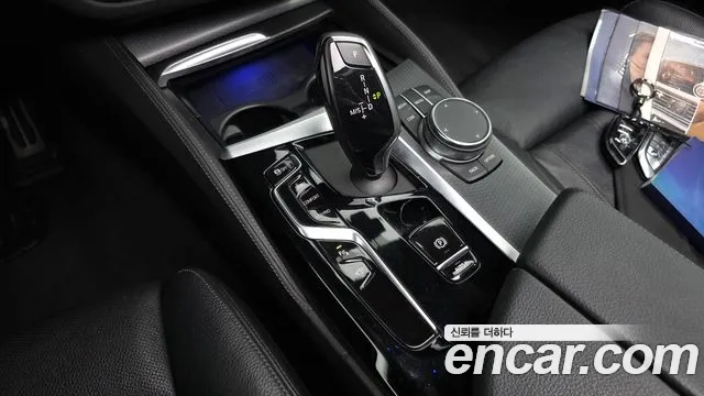 BMW 5 Series G30 — Фото автомобиля 9