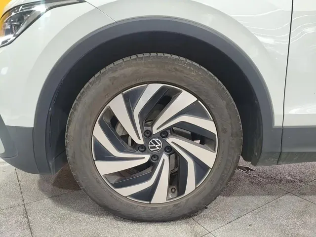 Volkswagen Tiguan L — Фото автомобиля 15