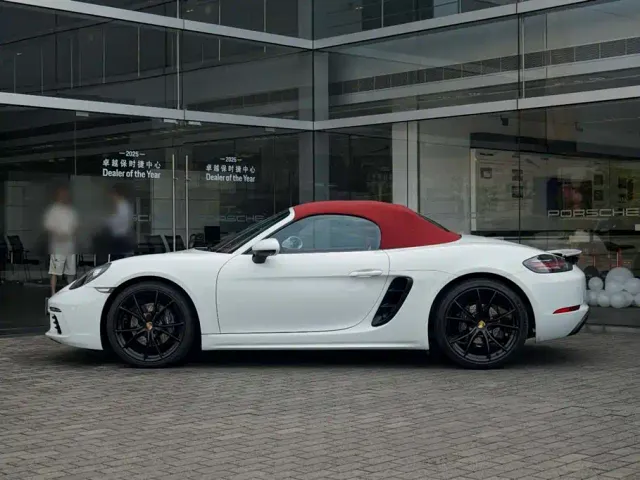 Porsche 718 — Фото автомобиля 2