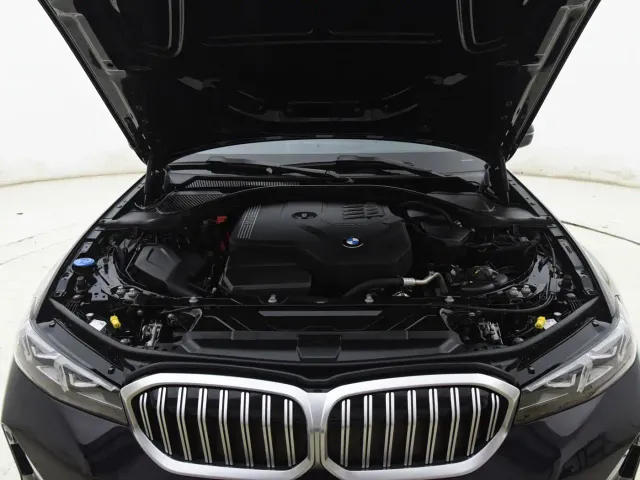 BMW 3 Series — Фото автомобиля 12