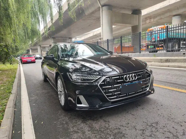 Audi A7L — Фото автомобиля 3