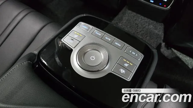 Genesis G80 Бензин 2.5 турбо AWD — Фото автомобиля 19