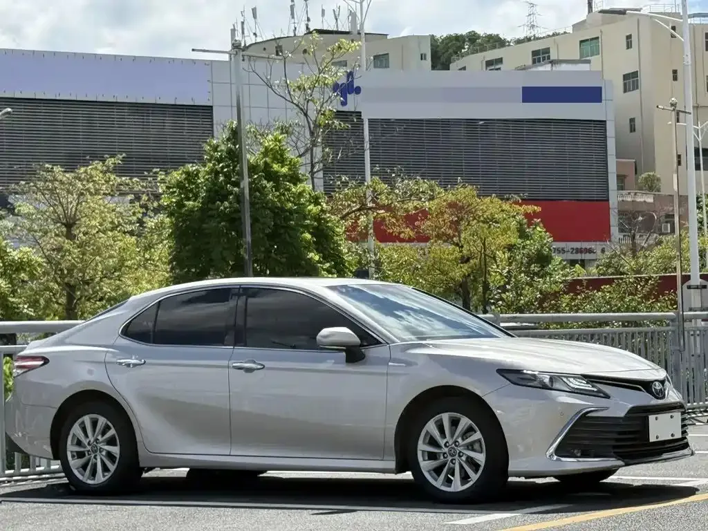 Toyota Camry 2021 2.0G Luxury Edition — Фото автомобиля 2
