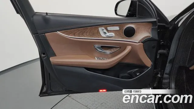 Mercedes-Benz E-Class W213 — Фото автомобиля 13