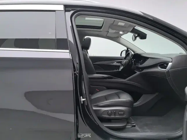 Buick Enclave — Фото автомобиля 23