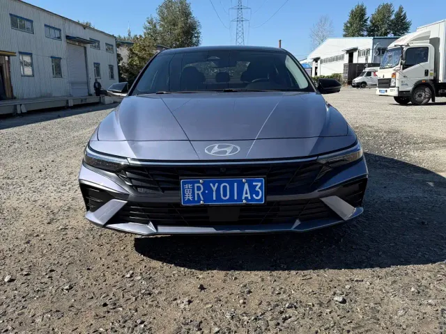 Hyundai Elantra — Фото автомобиля 2
