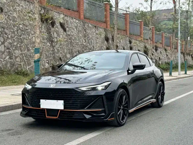 Фотография автомобиля — Changan UNI-V