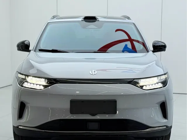 Leapmotor C11 — Фото автомобиля 3