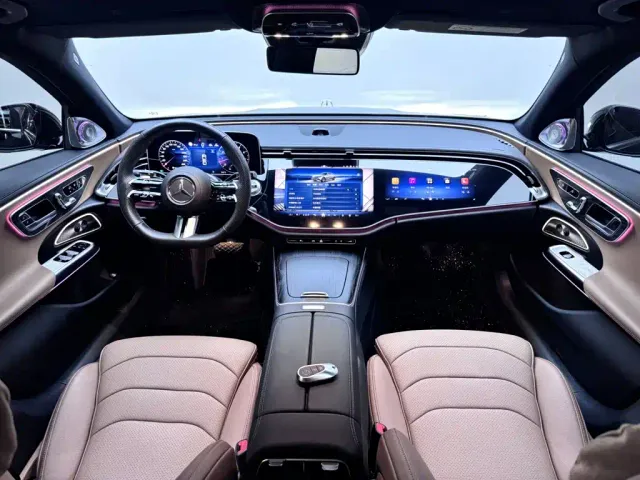 Mercedes-Benz E-Class — Фото автомобиля 10