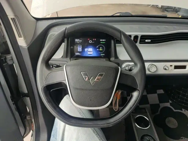 Wuling Hongguang Mini EV — Фото автомобиля 10