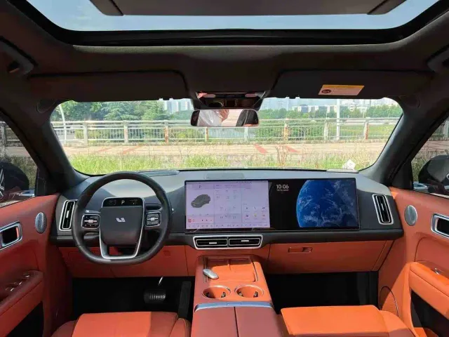 Li Auto L8 — Фото автомобиля 6