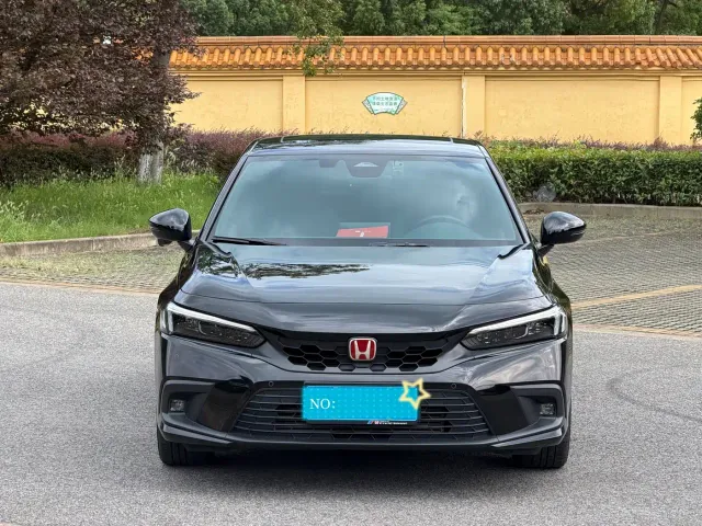 Honda Civic — Фото автомобиля 2