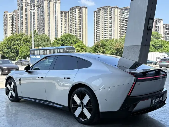 Xpeng P7 — Фото автомобиля 7
