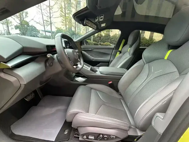 Xpeng P7 — Фото автомобиля 4