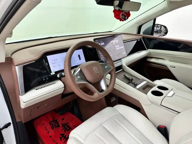 BYD Xia — Фото автомобиля 6