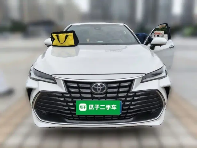 Toyota Avalon — Фото автомобиля 2