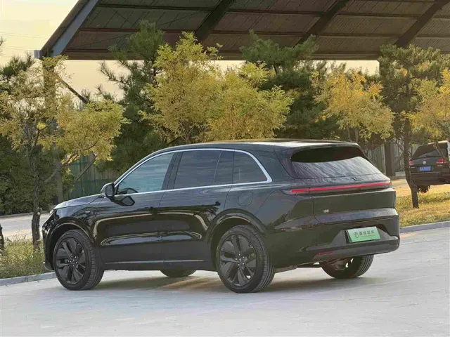 Li Auto L6 — Фото автомобиля 27