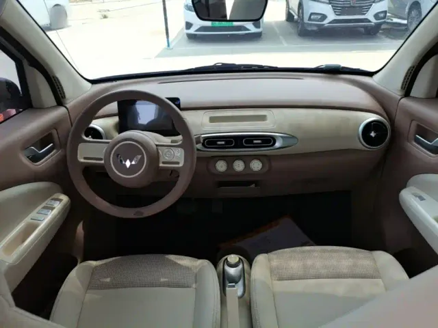 Wuling Hongguang Mini EV — Фото автомобиля 9