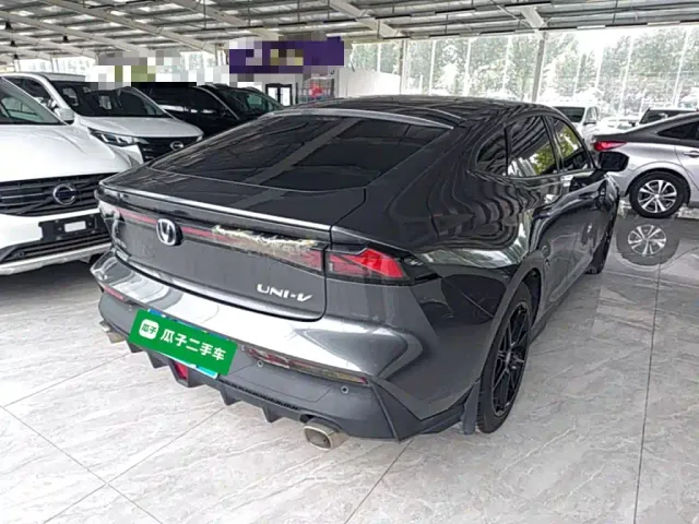 Changan UNI-V — Фото автомобиля 6