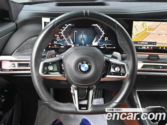BMW 7 Series G70 — Фото автомобиля 13
