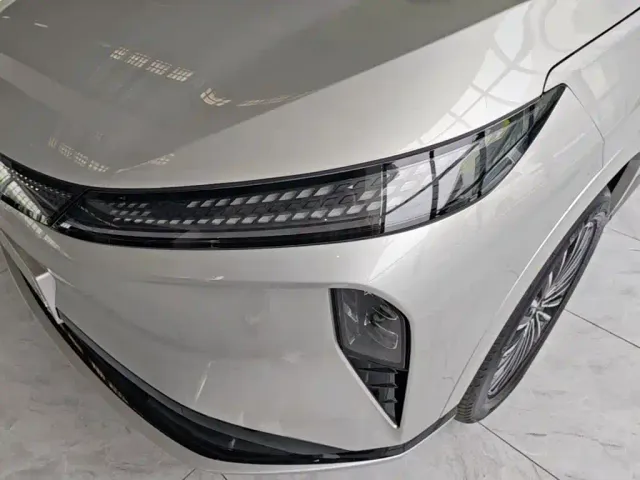 Dongfeng Aeolus L8 — Фото автомобиля 23