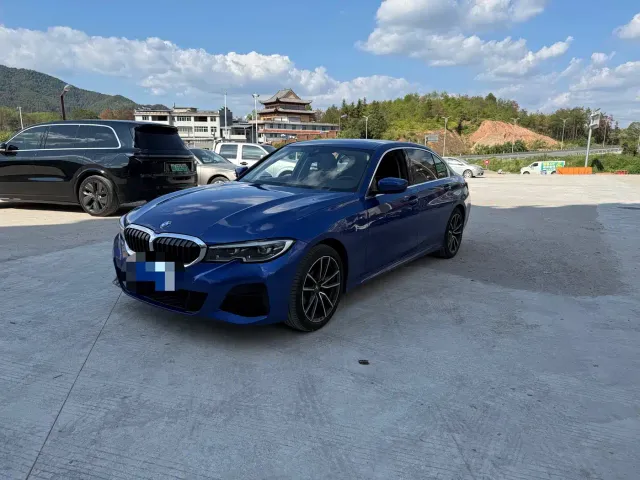 Фотография автомобиля — BMW 3 Series