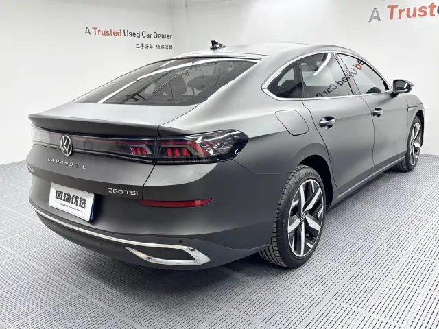 Volkswagen Lamando — Фото автомобиля 4