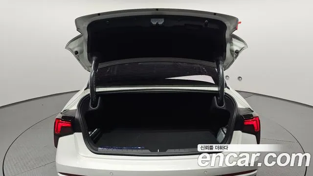 Kia K5 Новый K5 3 поколение 2.0 LPi(Для проката) — Фото автомобиля 20