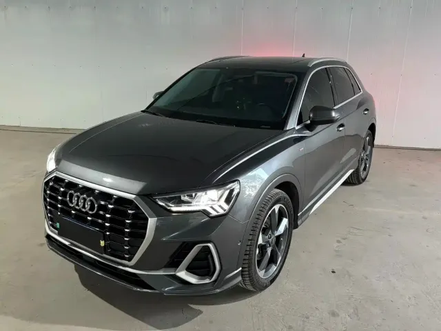 Фотография автомобиля — Audi Q3