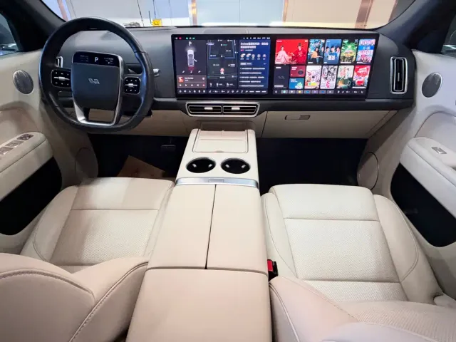 Li Auto L7 — Фото автомобиля 8