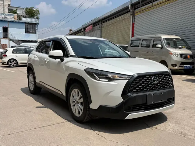 Toyota Corolla Cross — Фото автомобиля 3