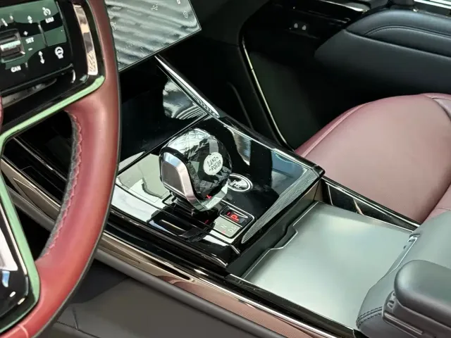 Land Rover Range Rover Sport — Фото автомобиля 16
