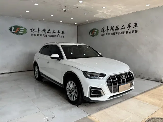 Audi Q5L — Фото автомобиля 3
