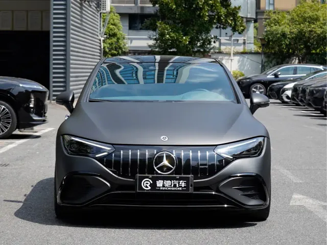 Mercedes-Benz EQE AMG — Фото автомобиля 2