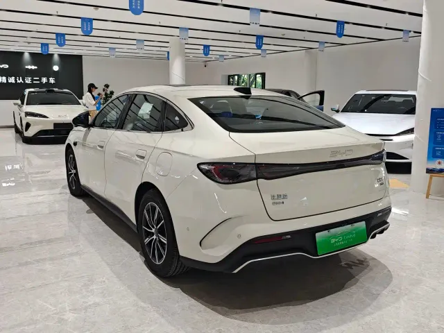 BYD Seal 06 — Фото автомобиля 13