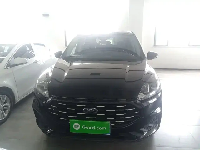 Ford Escape — Фото автомобиля 2