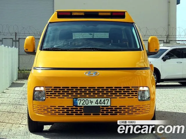 Фотография автомобиля — Hyundai Staria