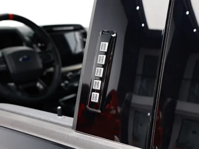 Ford F-150 Raptor — Фото автомобиля 20
