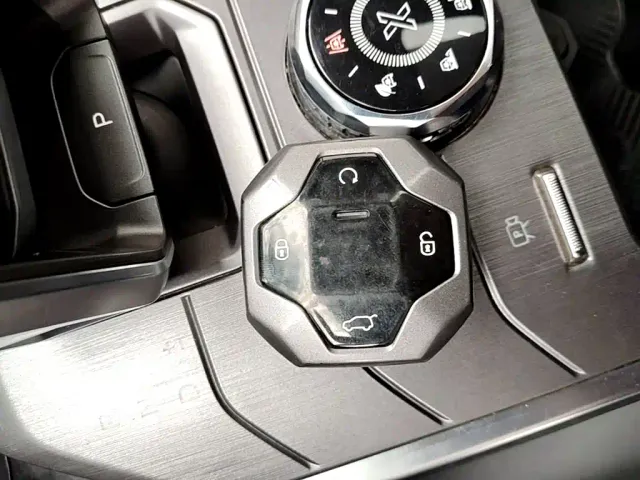 Jetour T2 — Фото автомобиля 8