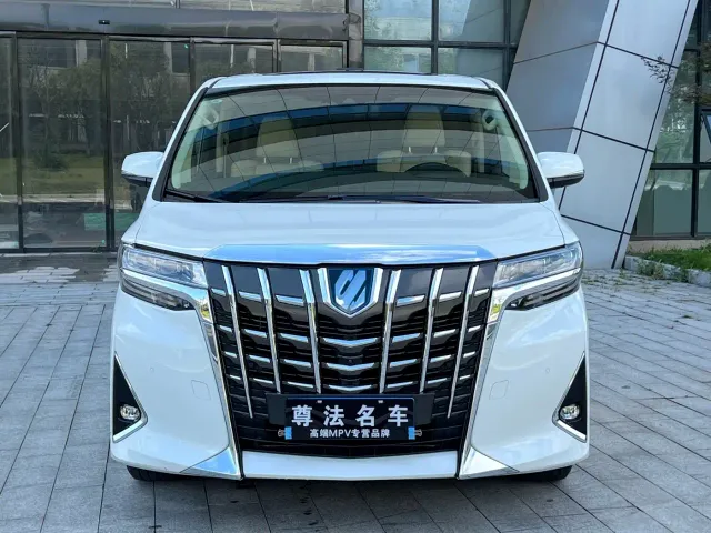 Toyota Alphard 2021 Hybrid 2.5L Luxury — Фото автомобиля 2