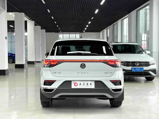 Volkswagen T-Roc — Фото автомобиля 5