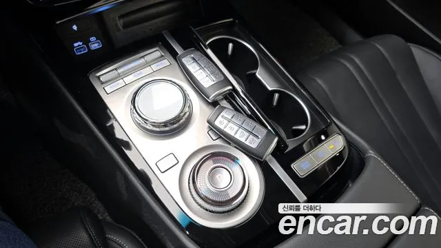 Genesis G80 Бензин 2.5 турбо AWD — Фото автомобиля 9