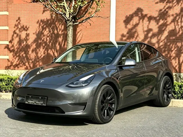 Фотография автомобиля — Tesla Model Y