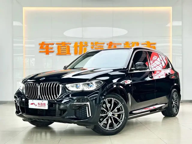 Фотография автомобиля — BMW X5