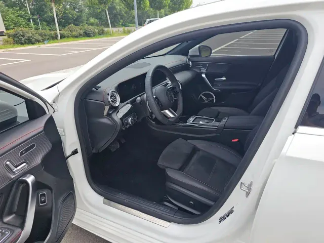 Mercedes-Benz A-Class — Фото автомобиля 4