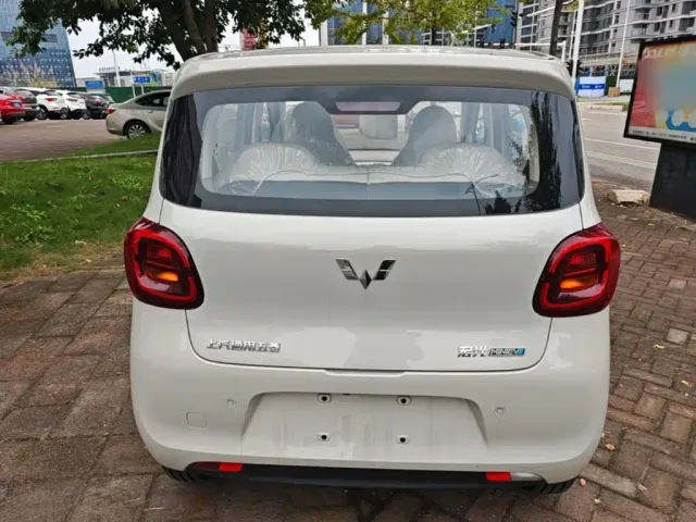 Wuling Hongguang Mini EV — Фото автомобиля 5