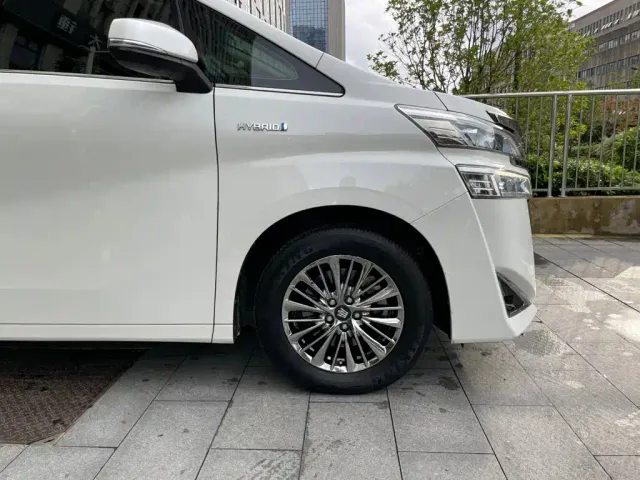 Toyota Vellfire — Фото автомобиля 26