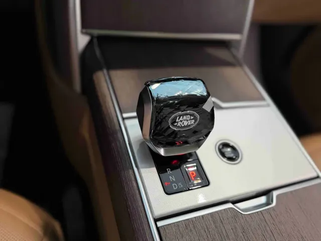 Land Rover Range Rover — Фото автомобиля 14